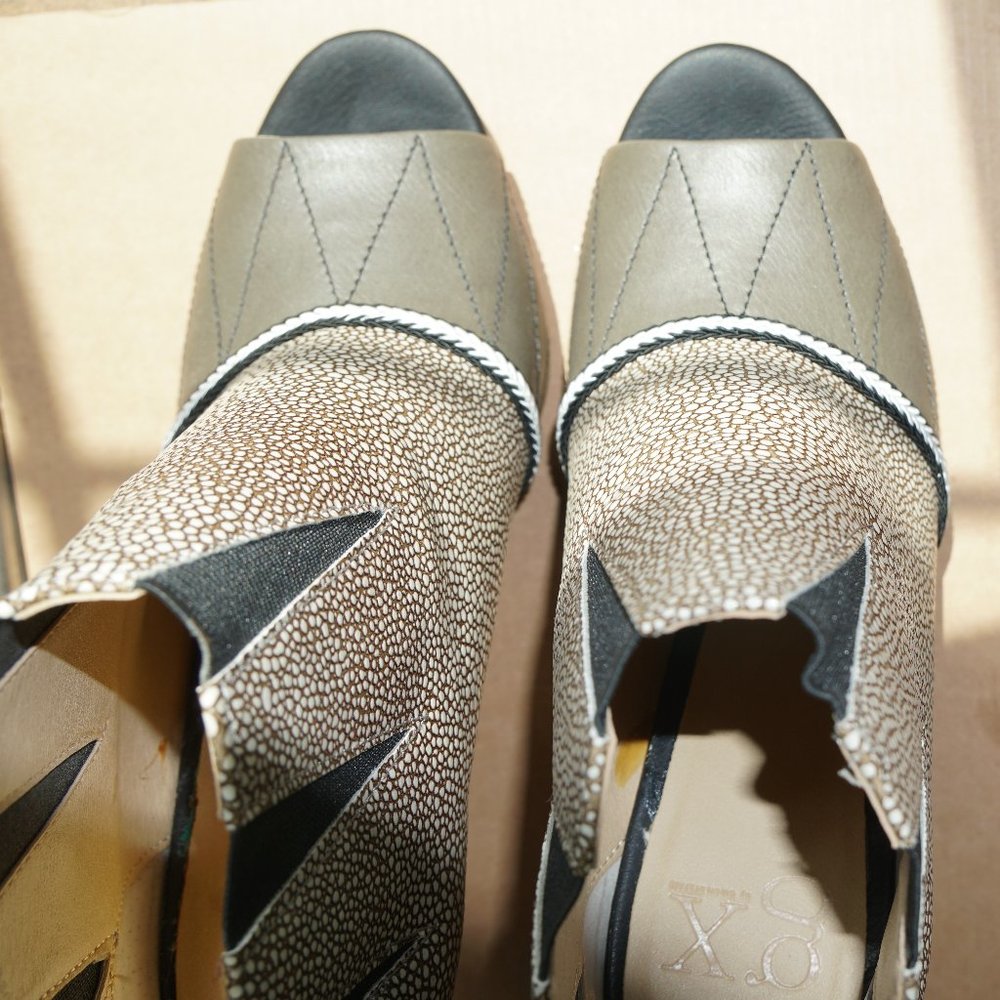 GX by Gwen Stefani Fumiko Army Green Bootie Sz 8 - Picture 13 of 14